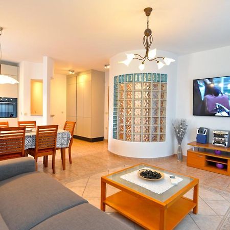 Apartments Elvis 1299 Vrsar Exterior foto
